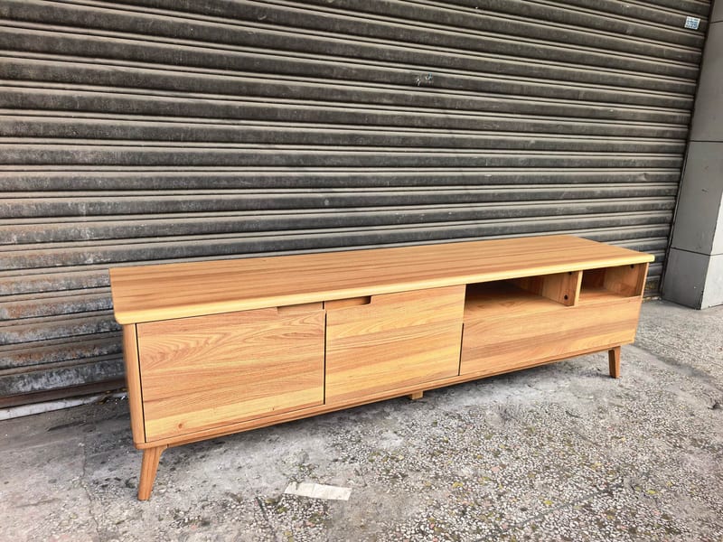 Beson Yuyishi H5301C Solid Elm Wood TV Stand