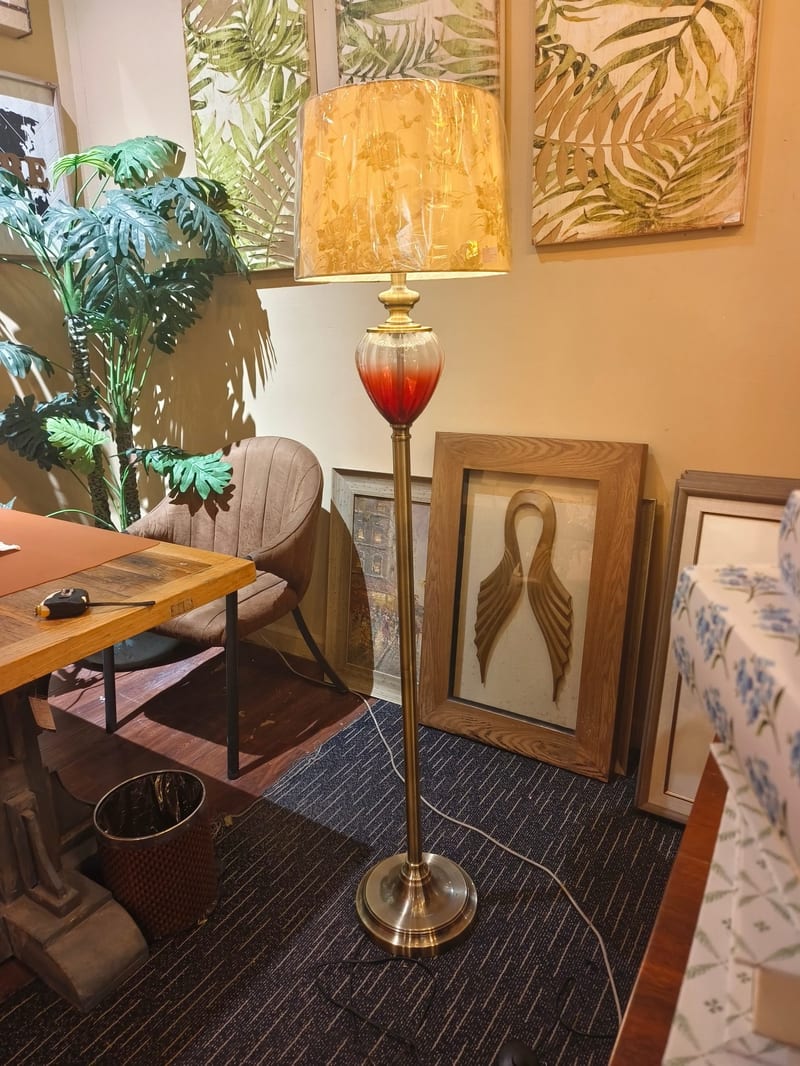 American Light Luxury Floor Lamp in Electroplated Bronze