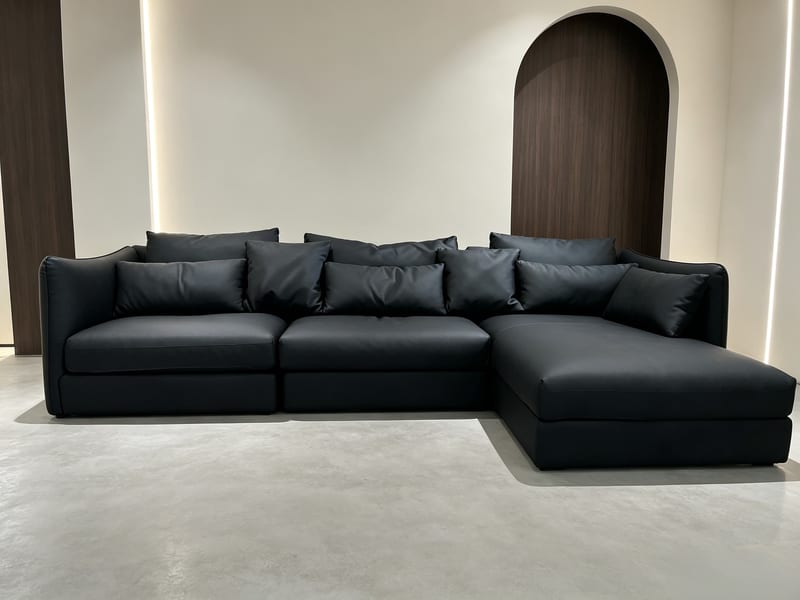 Haotingxuan Black Leather Right-Facing Sectional Sofa