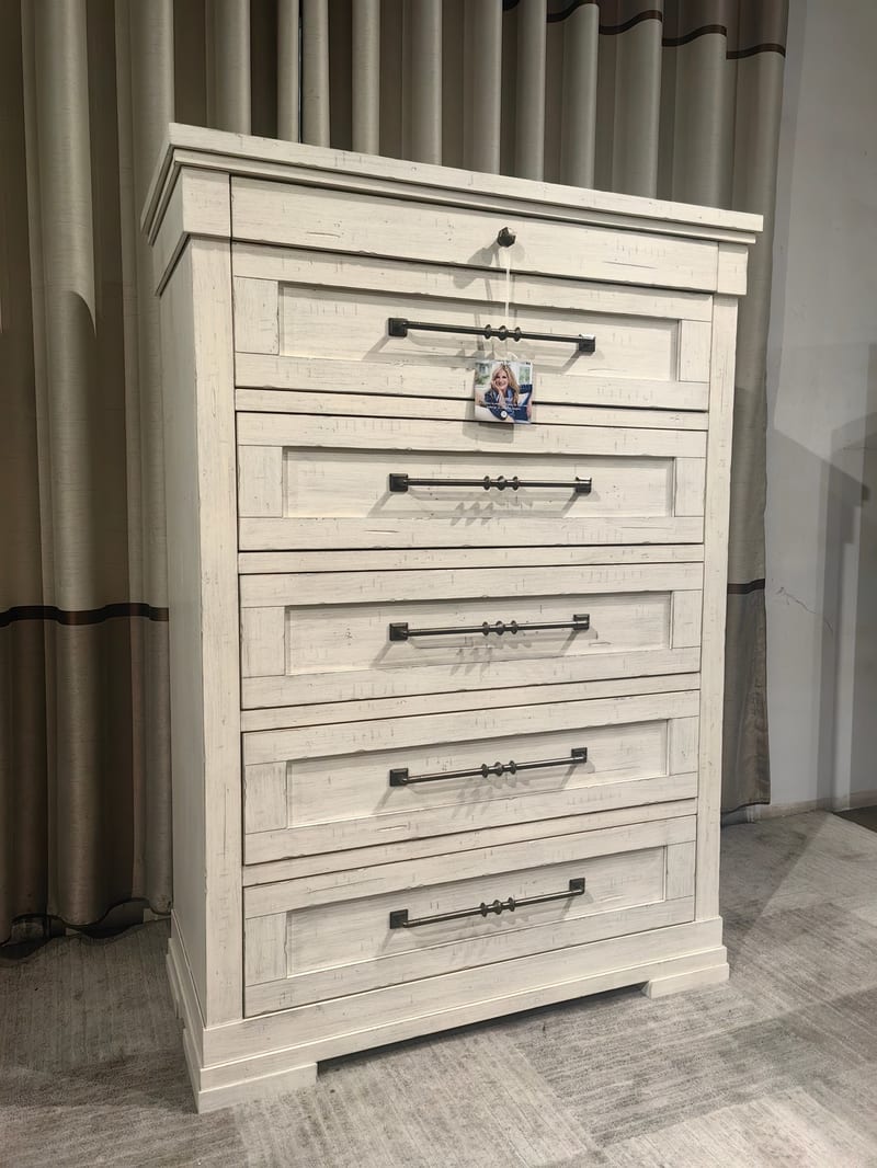 926-681 Six-Drawer Dresser, Distressed White
