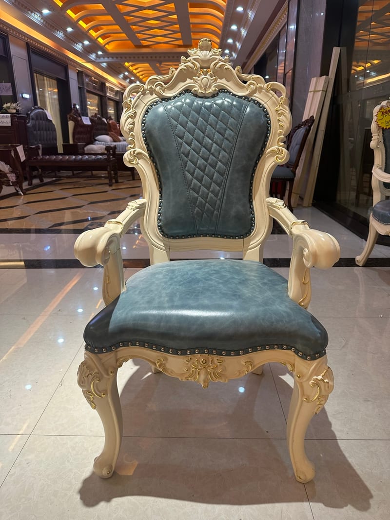 宝居乐 PB930 法式实木雕花扶手餐椅