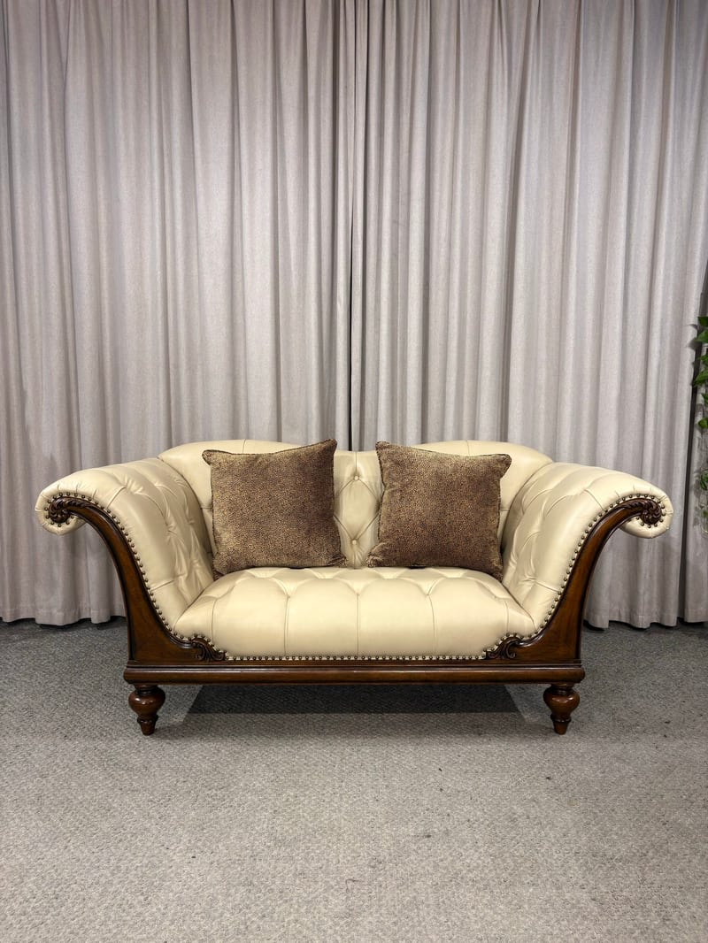 Oumuxuan 629SF American Retro Tufted Leather Loveseat