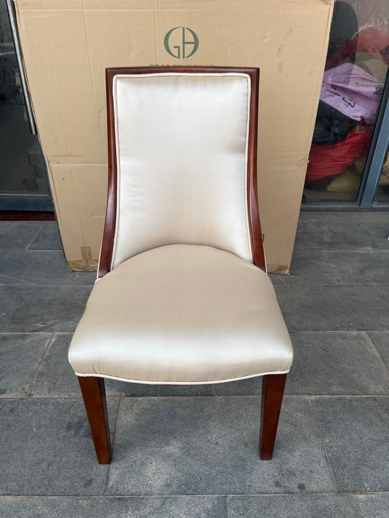 Yinggeli Birch Solid Wood High-Back Dining Chair