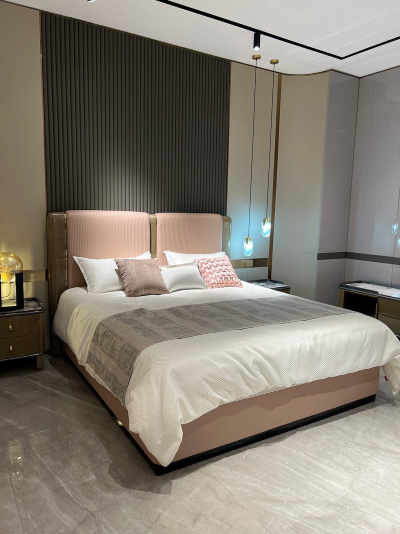 Renhao Yijun Mingdiao BT-88205 Light Pink Leather Upholstered Bed