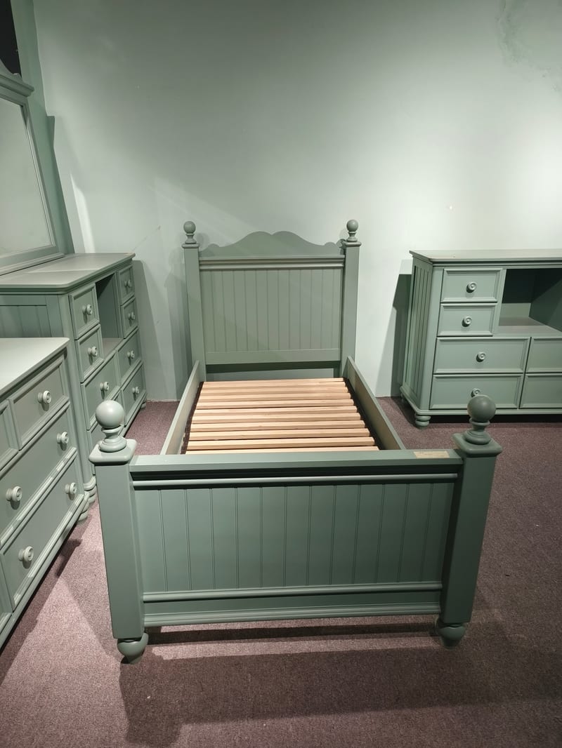 Solid Wood Kids Bed, Blue Farmhouse, 1.0m × 1.9m