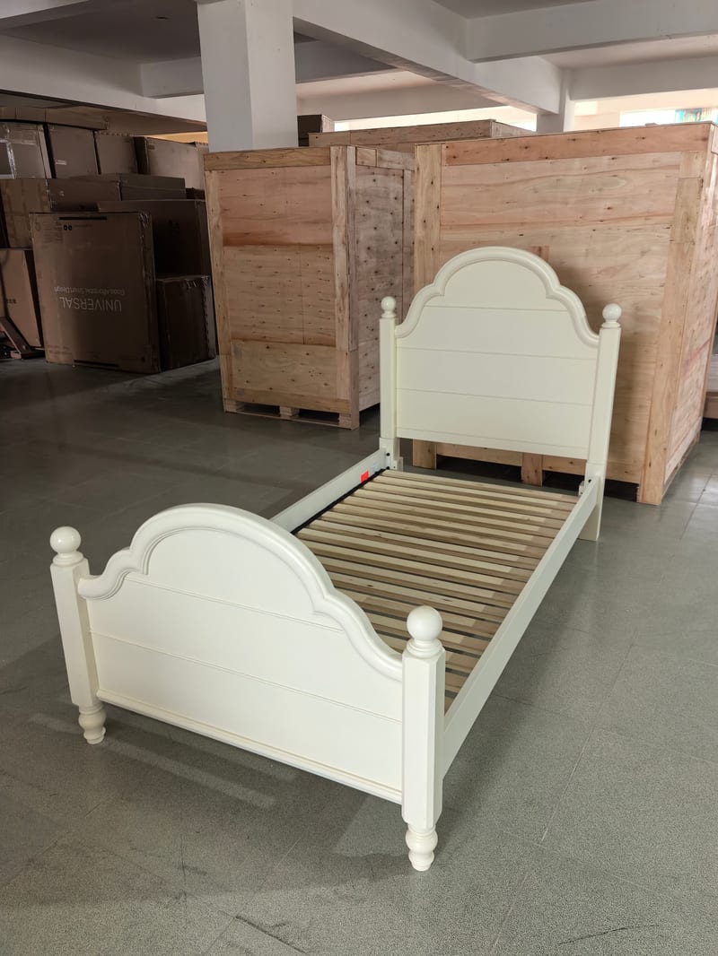 Huanmei Solid Wood Kids Bed in Cream White