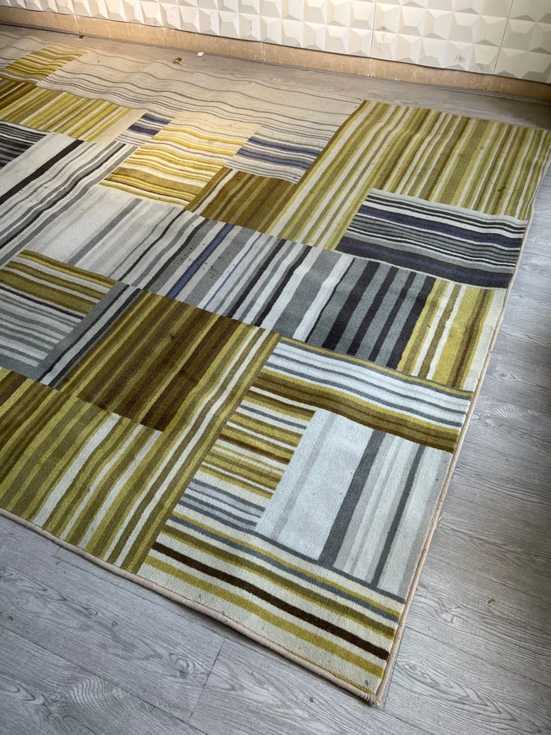 012 Modern Striped Rug in Olive Green