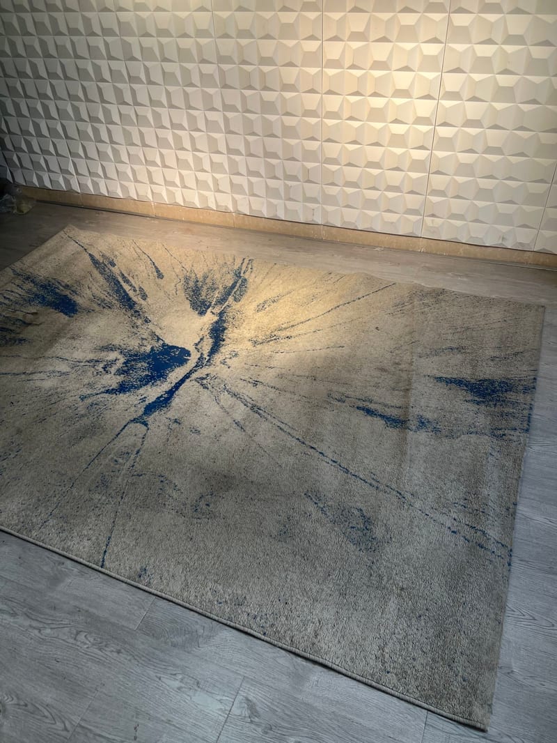High-End Rug 036 Beige & Blue Rectangular Floor Sample