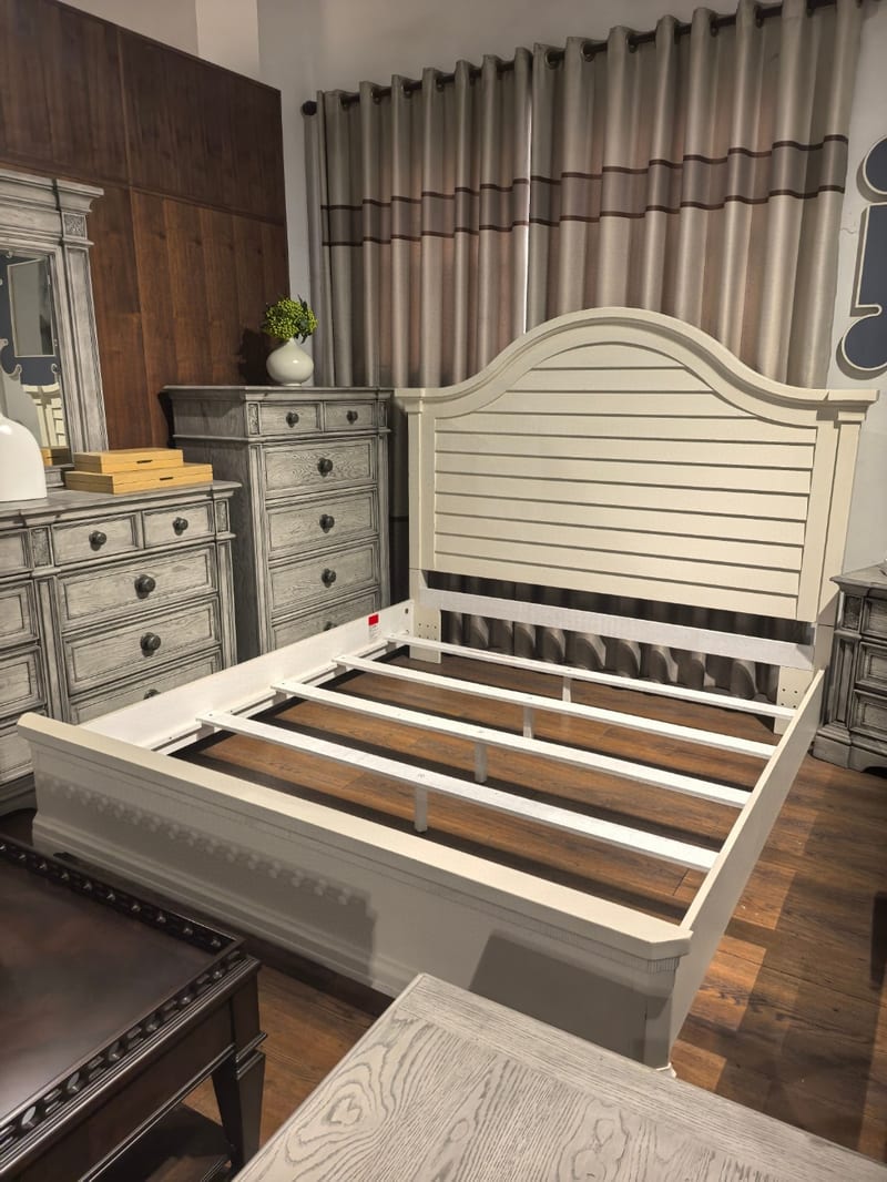 Meike ART Emperor Bed 273126-2917, Light Solid Wood