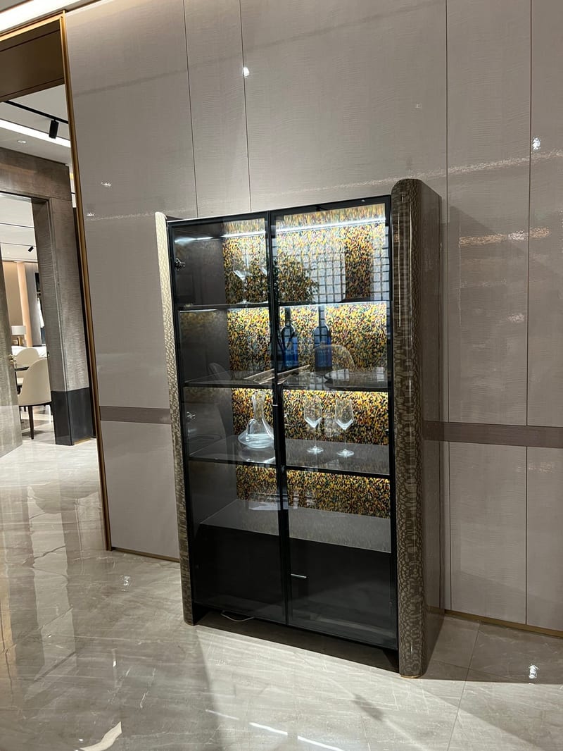 仁豪意郡国际 深棕玻璃装饰柜酒柜 ZG-88203