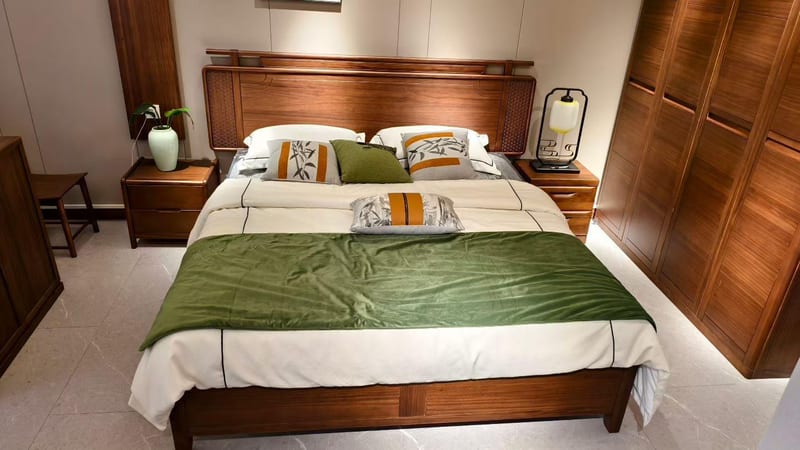 Huipu Songjian Imported Zebrawood Solid Wood Bed