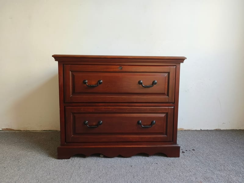 Hesteburg American Solid Wood 2-Drawer Nightstand, Deep Reddish Brown