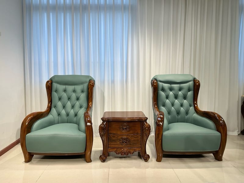Yageshidan 1628 Wujin Wood Leather Master Chair