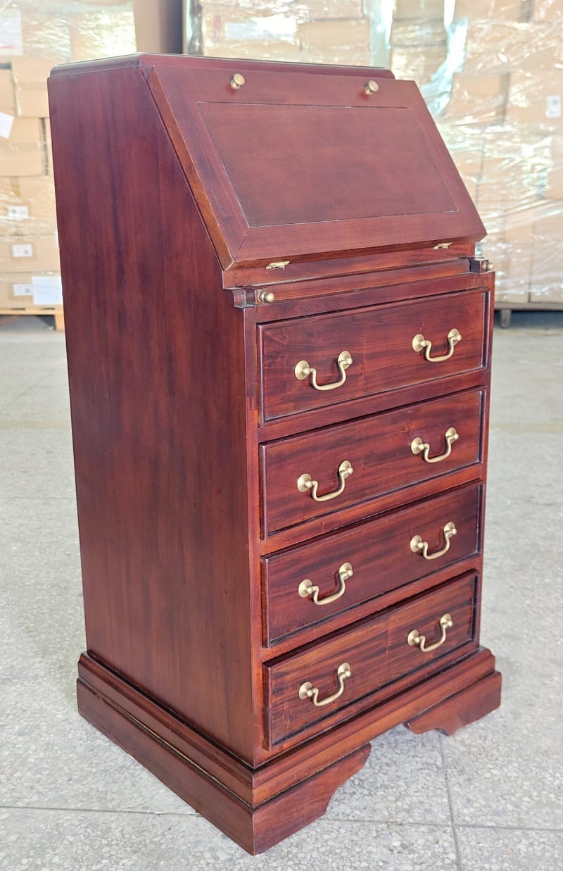 Bally William A2004 Mahogany Hand-Carved Dresser