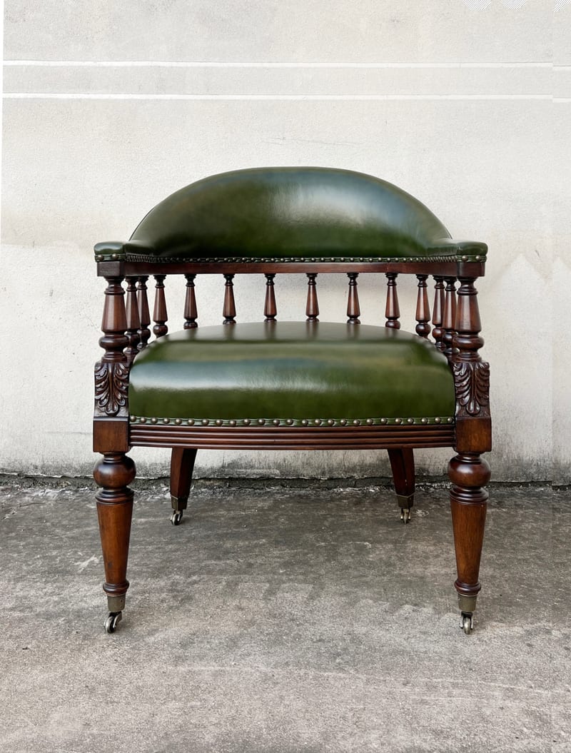 Maastricht Forest Green Waxed Leather Swivel Lounge Chair