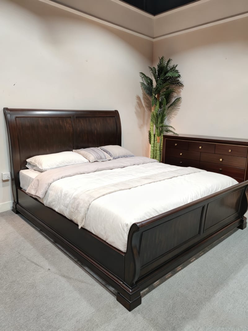 American Retro Deep Walnut King Solid Wood Bed