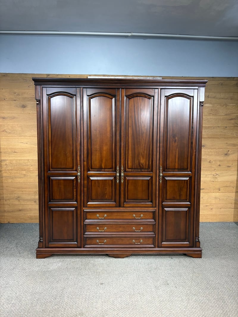 Sendu M818 Solid Walnut Four-Door Wardrobe