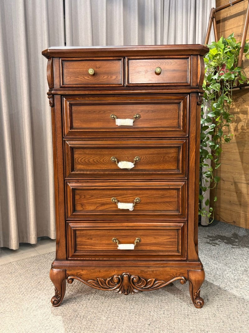M913 American Six-Drawer Dresser in Elm