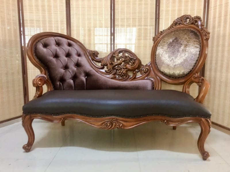 Alanster HDX888 French Carved Beech & Leather Chaise