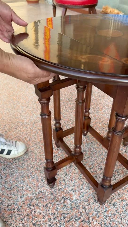 American Solid Wood Round Accent Table with Hidden Drawer