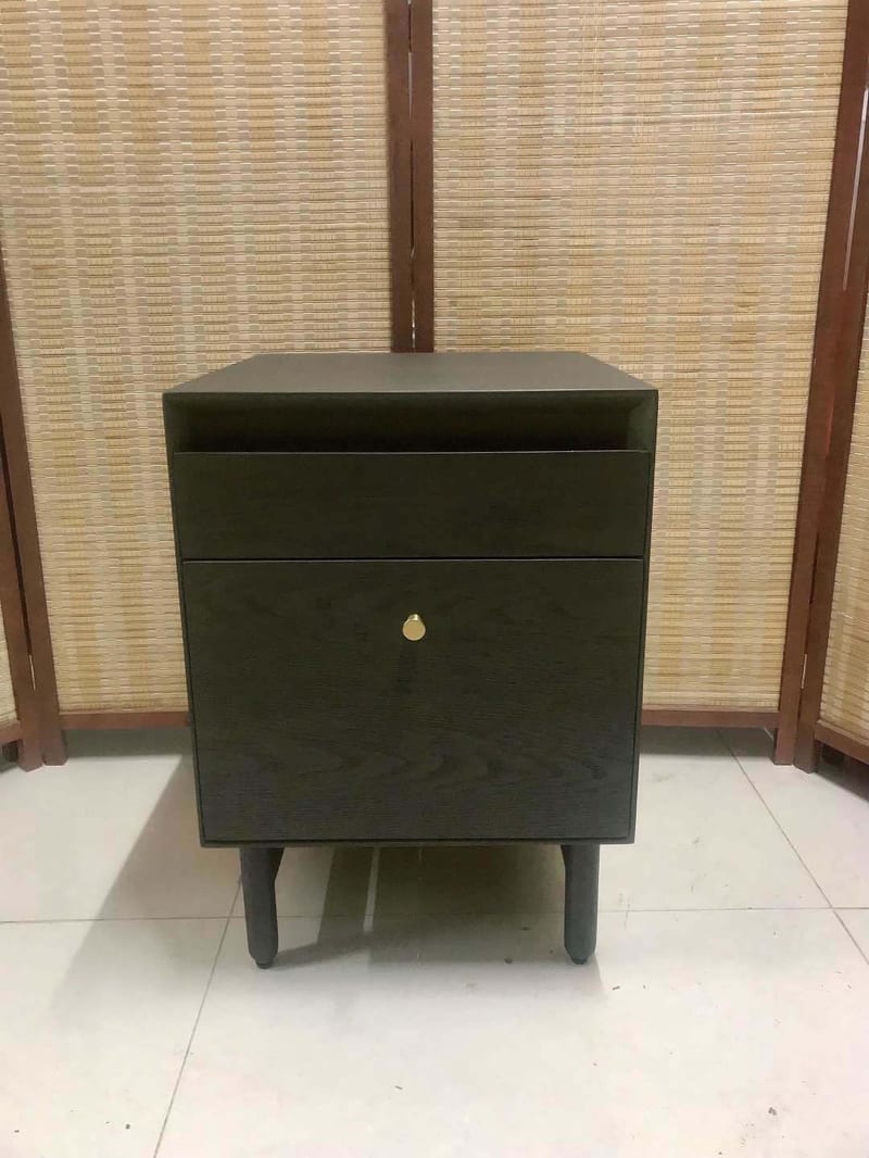 深圳悠质家居 烟熏色红橡木床头柜