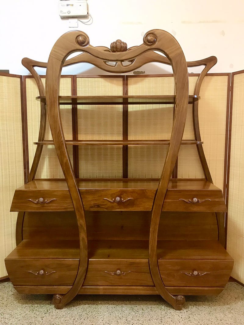 Wujin Earl HDXZS-E201 Solid Wood Curio Cabinet
