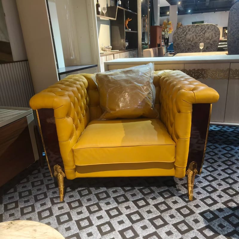 Aibonite Single-Seat Sofa in Nappa Leather with Maple Burl Veneer