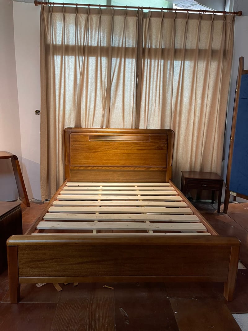 Baosen A308 Solid Walnut Platform Bed
