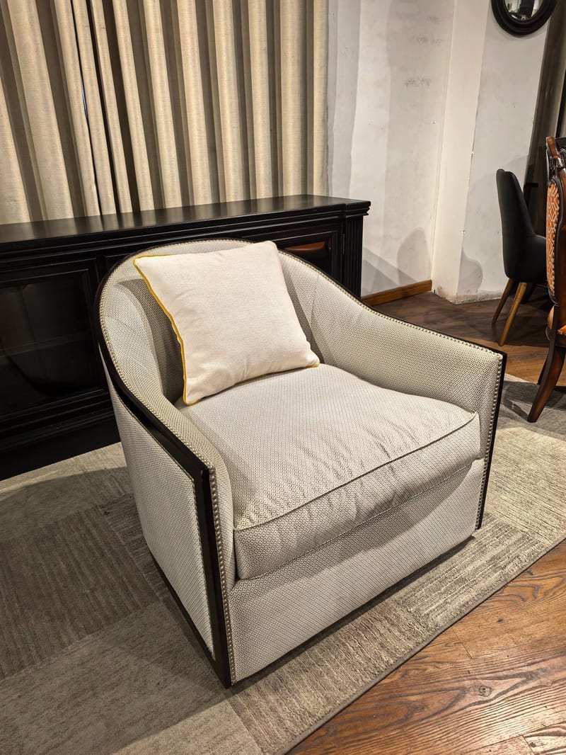 Glam Swivel Accent Chair in Beech & Fabric, ARC10-UC-03F