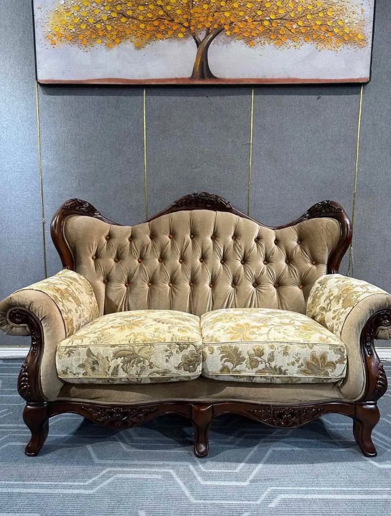 Bai Fu Hao Louis Fa Jia SF789 Cherry Wood Two-Seat Sofa
