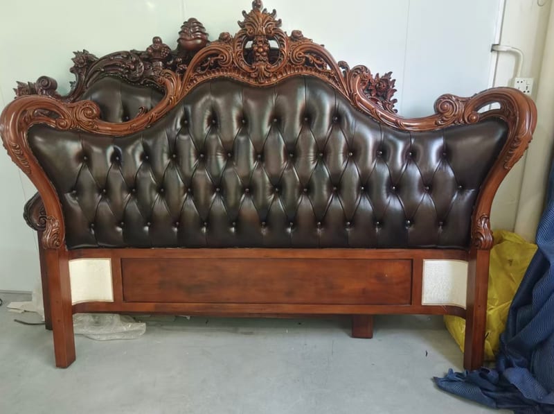 DC412 Beech Solid Wood Carved Leather King Bed