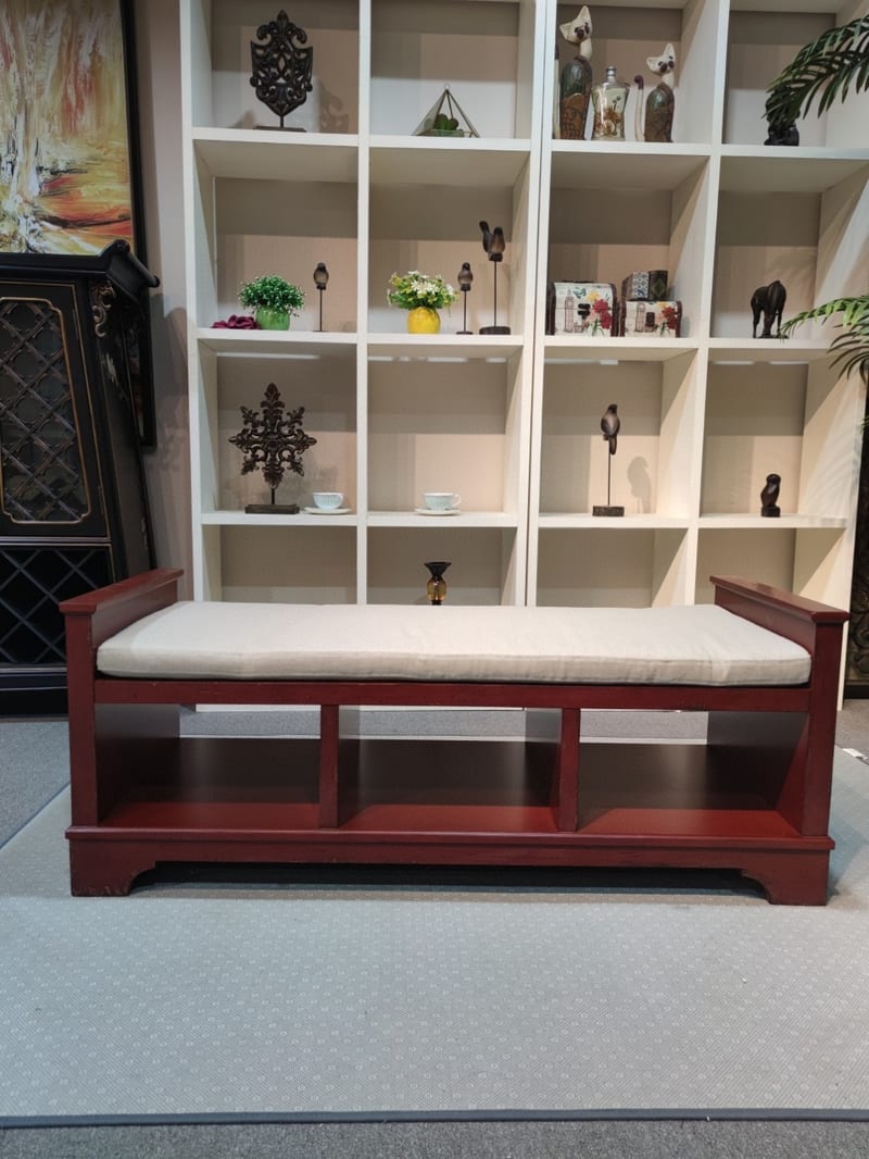 FOUR CORNERS Boxwood Distressed Entryway Bench