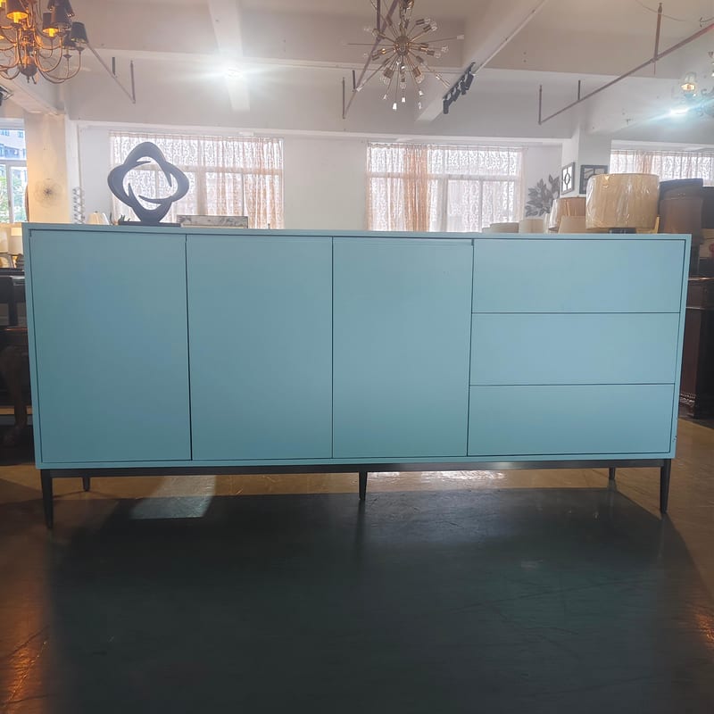Sopraluce 浅蓝哑光烤漆餐边柜 不锈钢底框