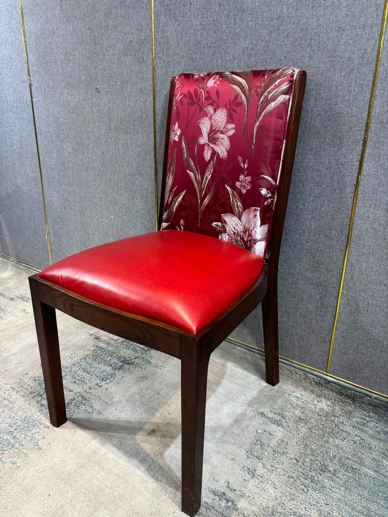 CY253 Ash Solid Wood Leather Chair in Red
