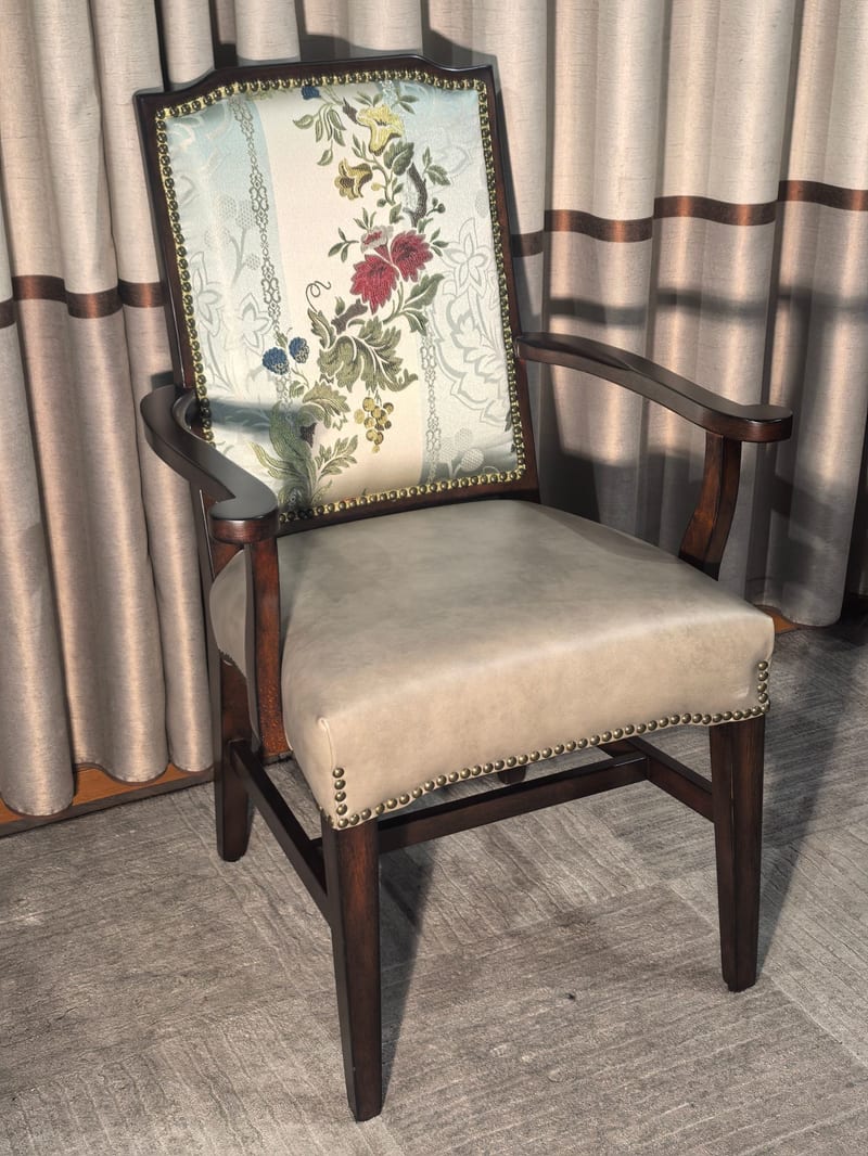 Kezhi 106-AC American Beech Armchair