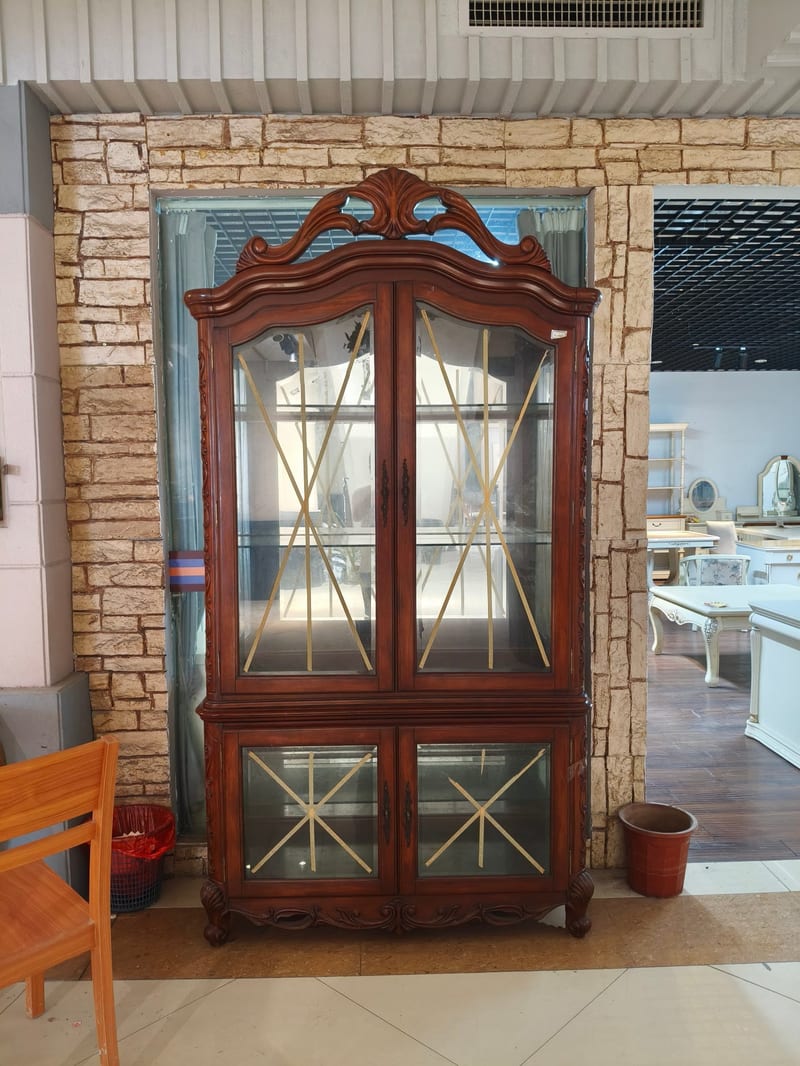American-Style Double-Door Wine Cabinet in Birch