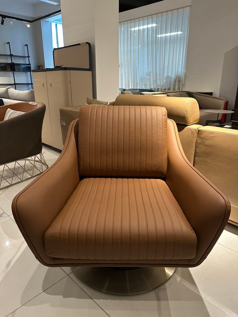 Bosen Jizhi Beini Caramel Brown Leather Swivel Lounge Chair