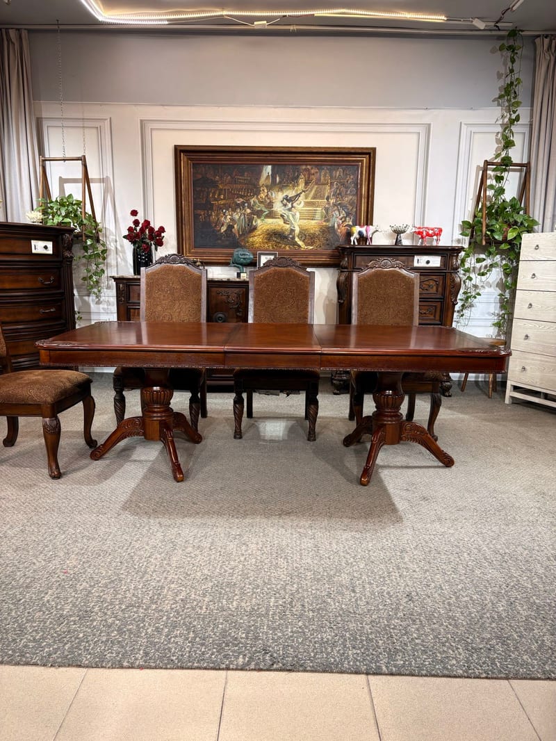 DT30044-DTT Extendable Solid Wood Dining Table